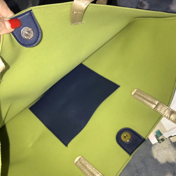 Huge Tote in navy, lime, and champagne gold with snap and internal pocket - Picture 3 of 4